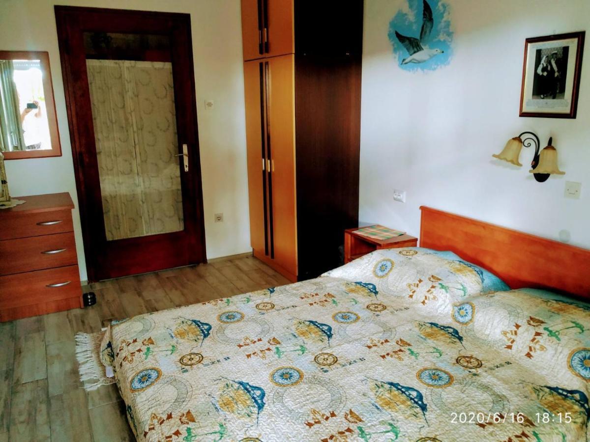 Apartments Maricic 200 Meters From The Beach Novi Vinodolski Eksteriør billede
