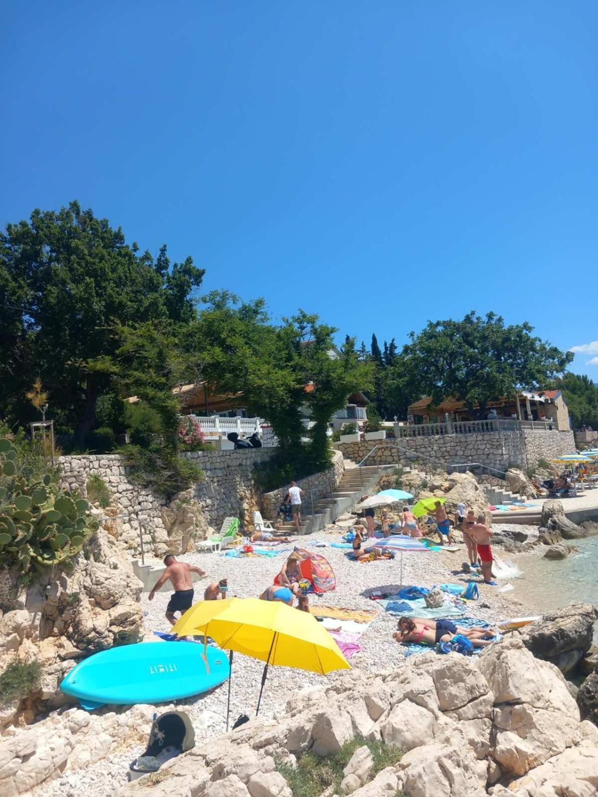 Apartments Maricic 200 Meters From The Beach Novi Vinodolski Eksteriør billede