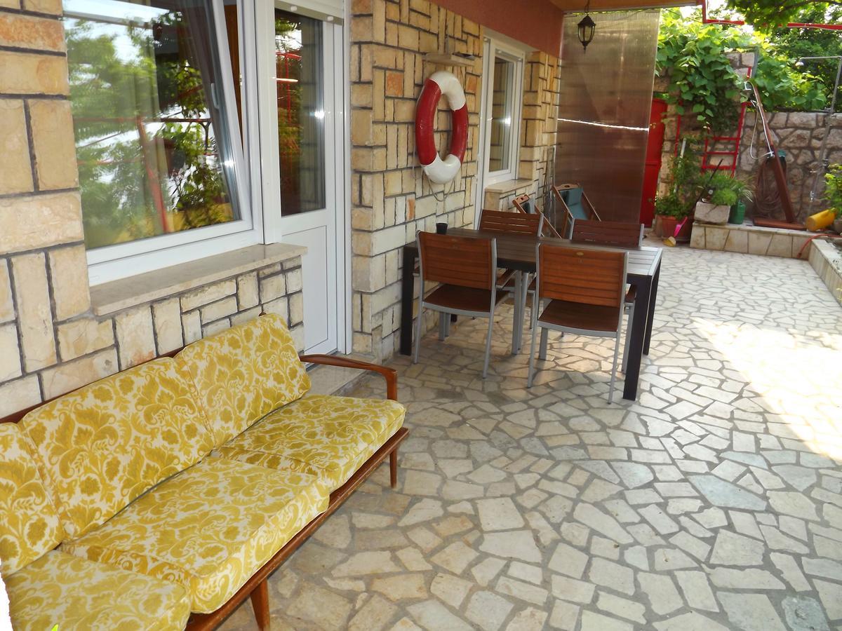 Apartments Maricic 200 Meters From The Beach Novi Vinodolski Eksteriør billede