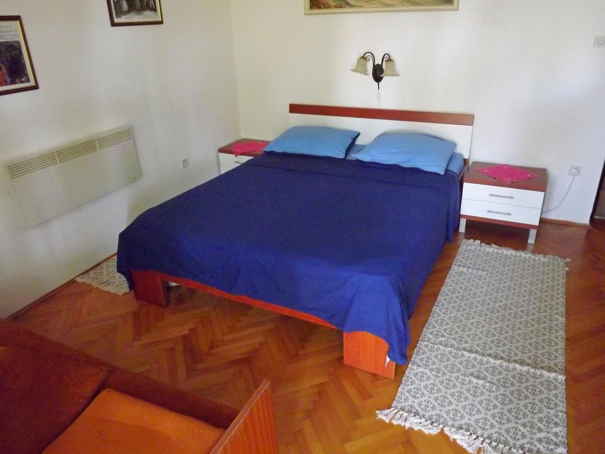 Apartments Maricic 200 Meters From The Beach Novi Vinodolski Eksteriør billede