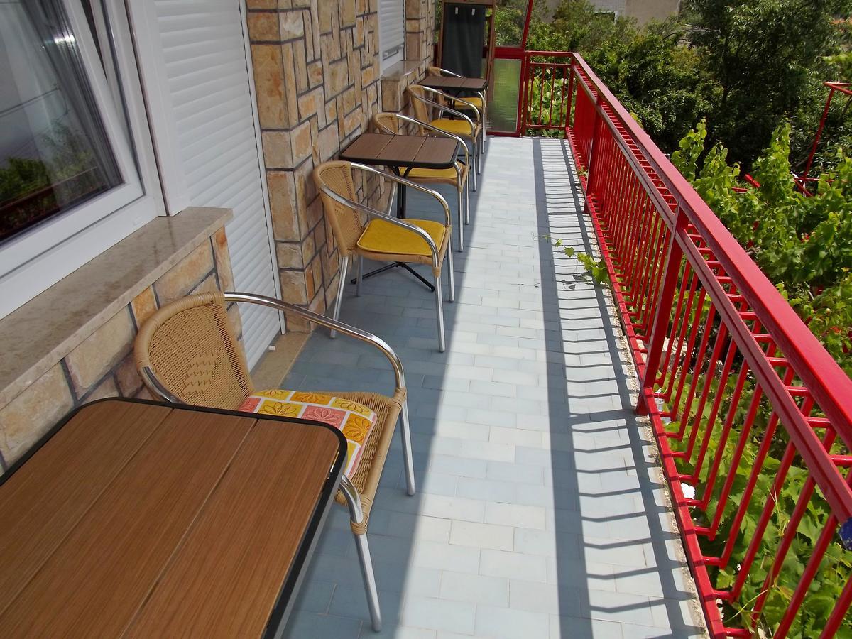 Apartments Maricic 200 Meters From The Beach Novi Vinodolski Eksteriør billede