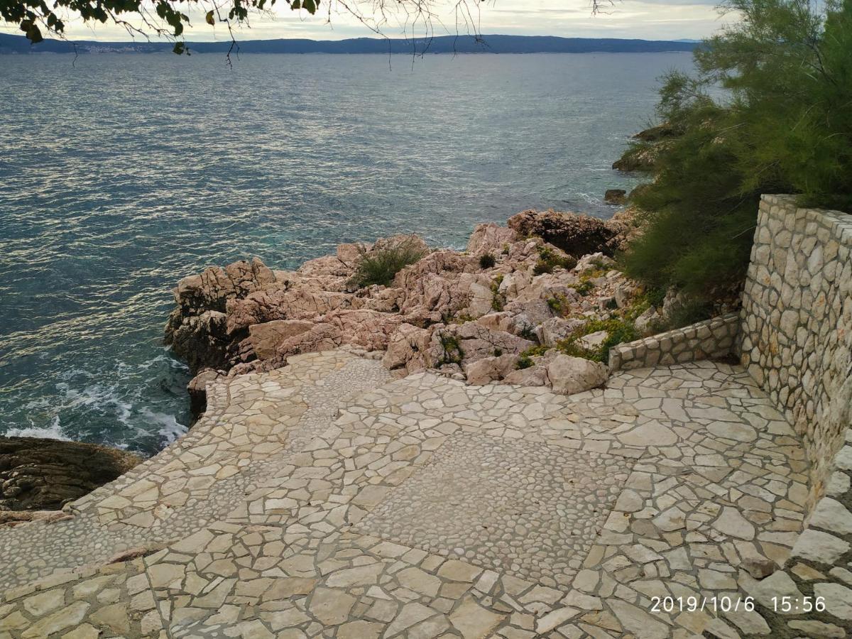 Apartments Maricic 200 Meters From The Beach Novi Vinodolski Eksteriør billede