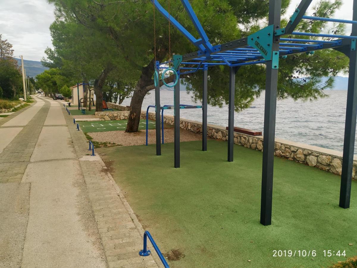 Apartments Maricic 200 Meters From The Beach Novi Vinodolski Eksteriør billede